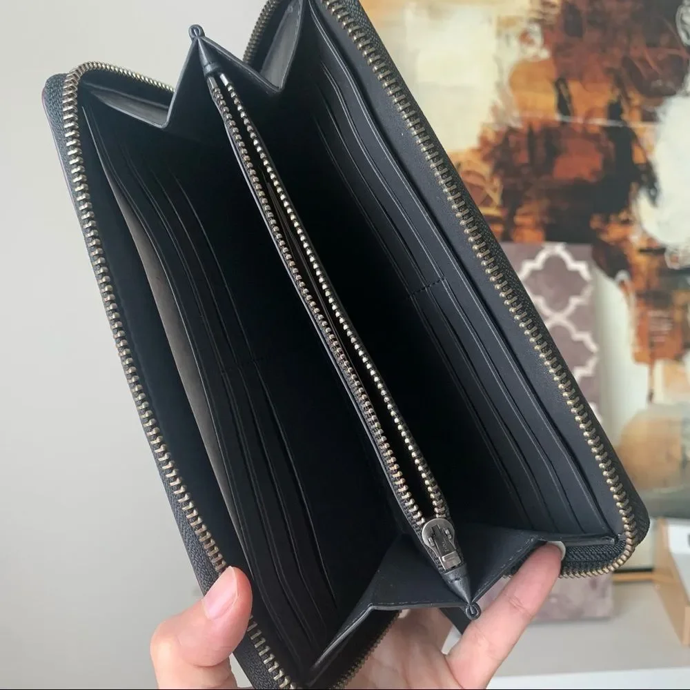 NWOT Coach ACCORDION WALLET (COACH F25517) BLACK Signature coated canvas logo